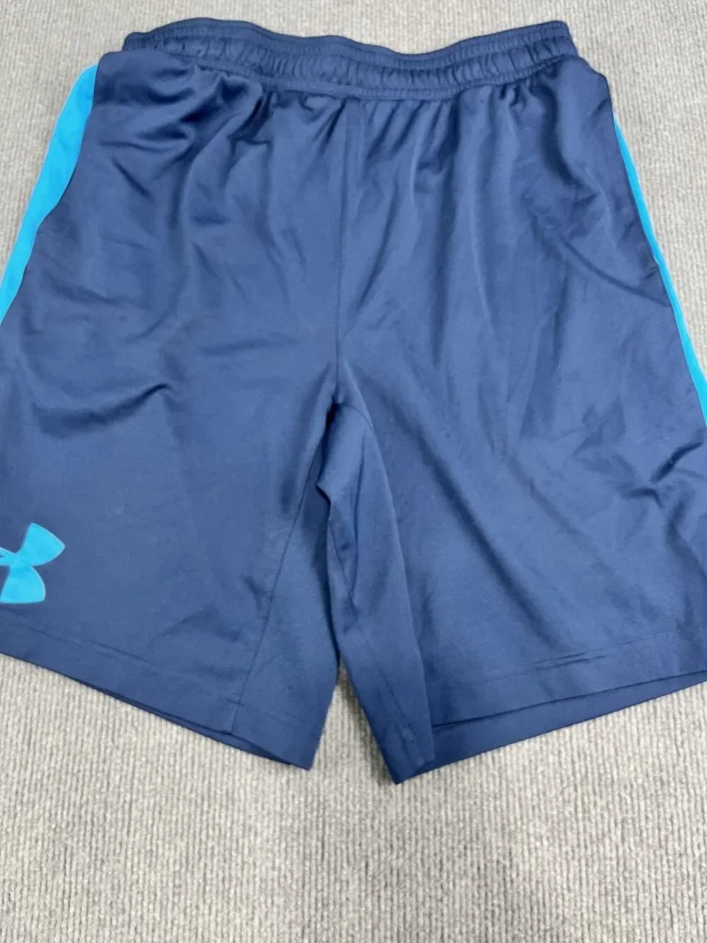 Under Armour Mens Loose-Fit Navy Blue Shorts With Teal Side Stripes Size L